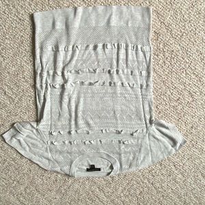 Banana Republic cream colored short sleeved sweater, size M.